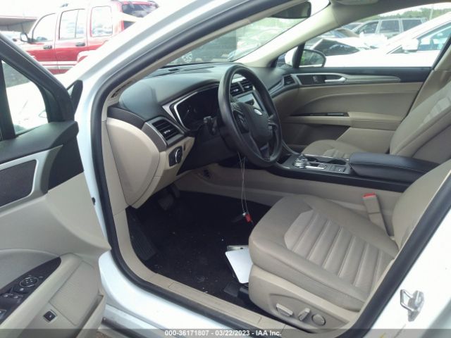 3FA6P0LU9KR203790 Ford Fusion Hybrid Se