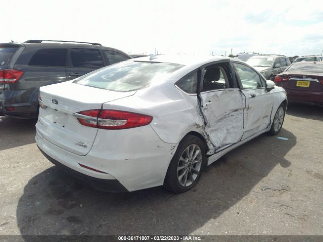3FA6P0LU9KR203790 Ford Fusion Hybrid Se