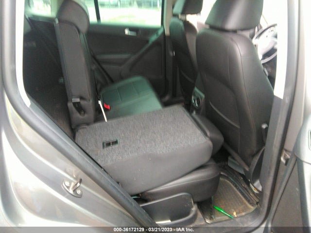 2010 VOLKSWAGEN TIGUAN WOLFSBURG VIN: WVGAV7AX4AW530217