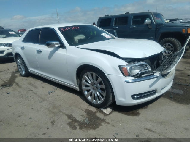 Chrysler 300 Uptown Edition 2014 2C3CCAAG2EH343079 Image 1