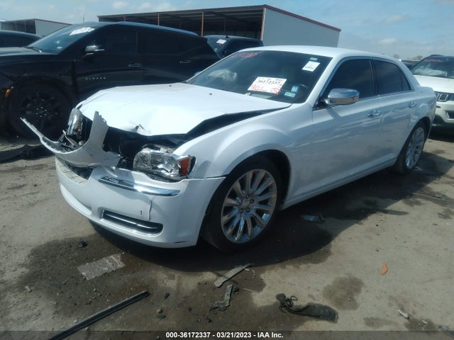 Chrysler 300 Uptown Edition 2014 2C3CCAAG2EH343079 Image 2