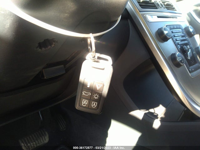 2013 VOLVO XC60 3.2L VIN: YV4940DZ4D2442873