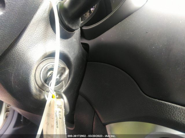 KNADM4A3XE6404768 KIA RIO LX