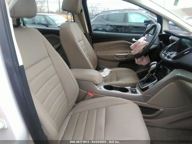 2016 Ford C-Max, VIN: 1FADP5CU6GL118688
