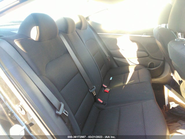2019 HYUNDAI ELANTRA SE VIN: 5NPD74LF5KH463603