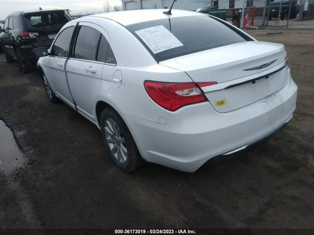 1C3CCBBBXEN132177 Chrysler 200 Touring