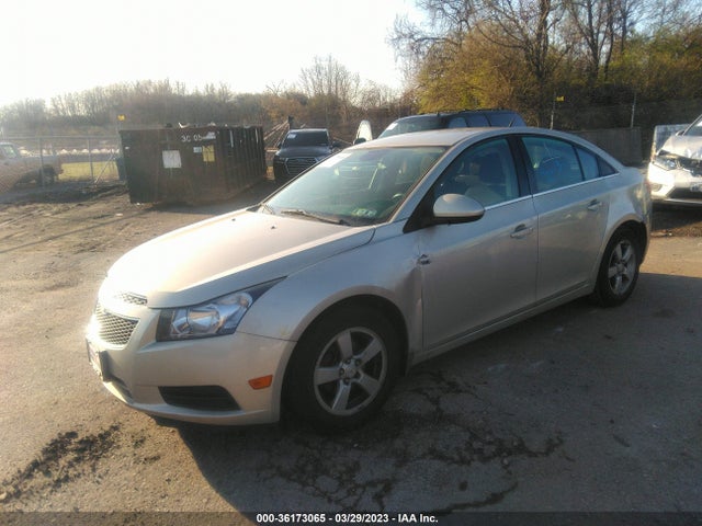 Chevrolet Cruze 1lt 2014 1G1PC5SB1E7442245 Image 2