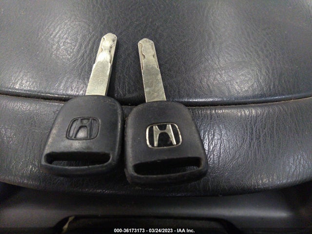 2005 HONDA CIVIC SDN LX VIN: 2HGES15565H628241