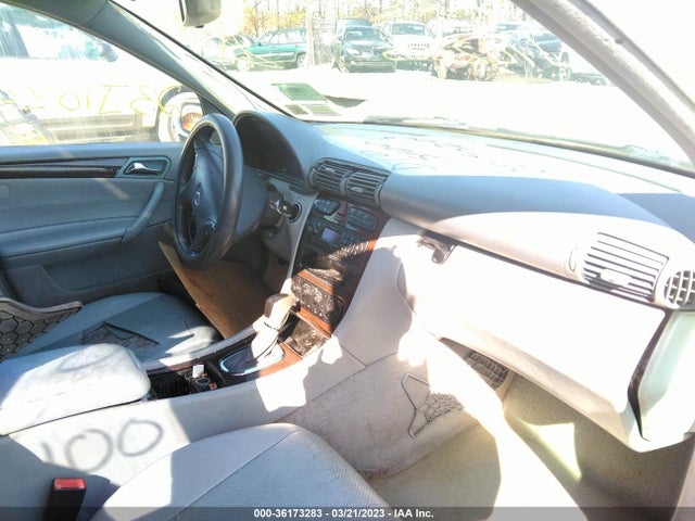 2002 MERCEDES-BENZ C-CLASS BASE (M6) VIN: WDBRF61JX2F225881