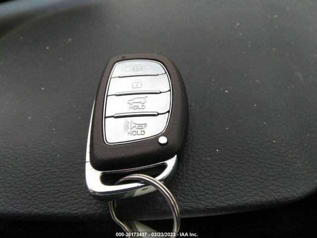 Hyundai Tucson Value 2019 KM8J3CA40KU005348 Image 3