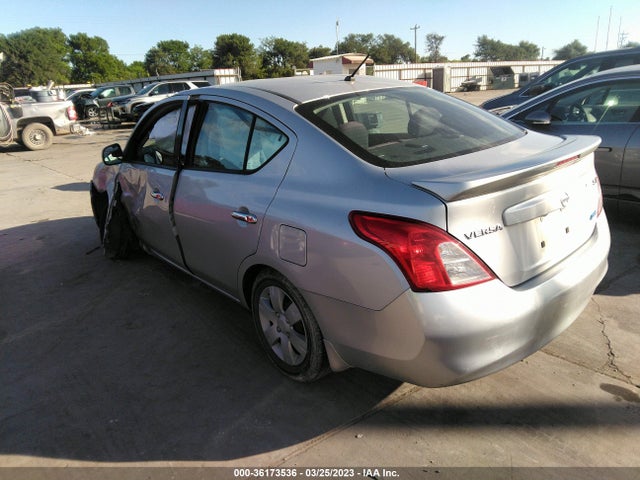 Nissan VERSA SV 2014 3N1CN7AP4EL831596 Image 4