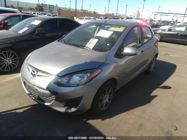 Mazda Mazda2 Sport 2014 JM1DE1KZ3E0186435 Image 2