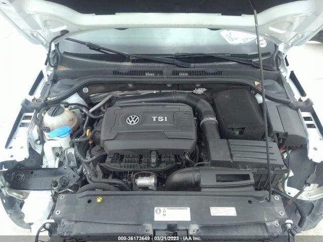3VW4S7AJ3FM334327 Volkswagen Jetta Sedan 2.0t Gli Sel