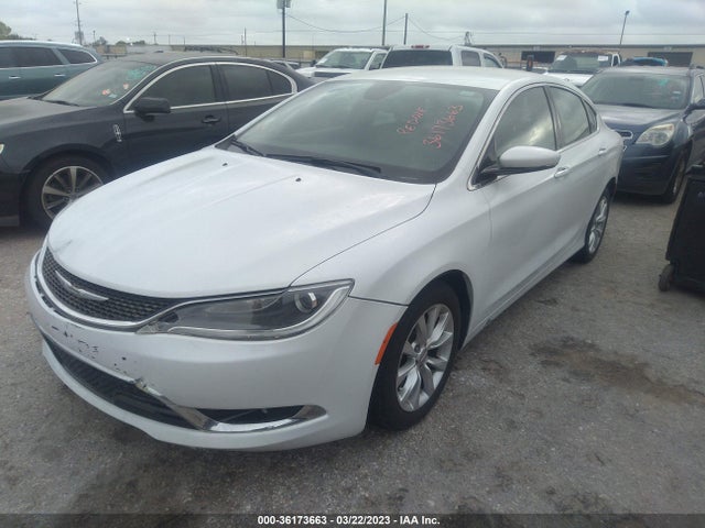 Chrysler 200 C 2015 1C3CCCCG8FN668465 Image 2