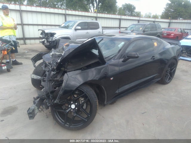 Chevrolet Camaro 1lt 2018 1G1FB1RS5J0165826 Image 2