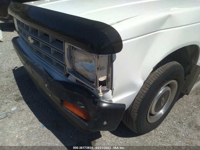 1988 CHEVROLET S TRUCK S10 VIN: 1GCBS14EXJ8237418