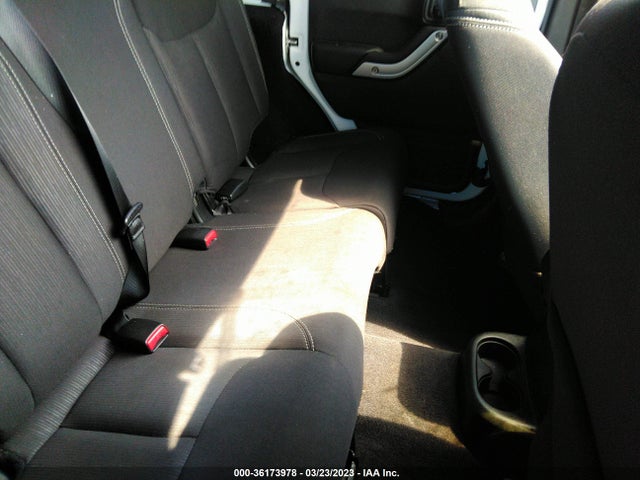 1C4BJWEG5JL918812 Jeep Wrangler Jk Unlimited Sahara
