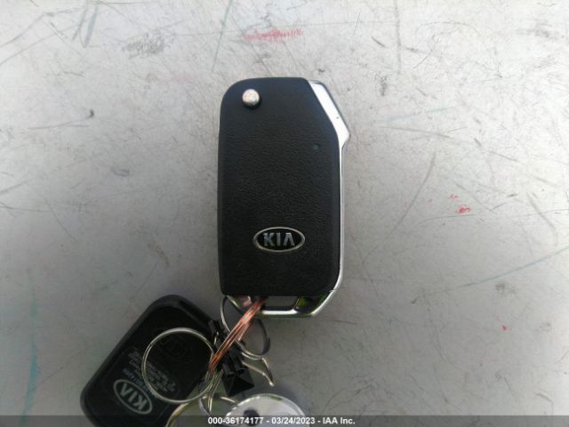 KNDJ23AU9L7101311 KIA SOUL LX