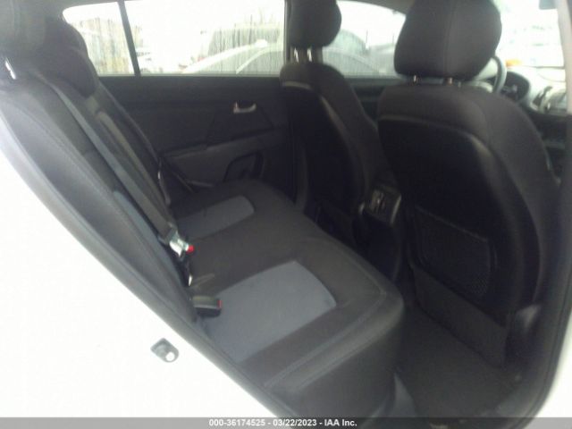 KNDPB3ACXF7687927 KIA Sportage Lx