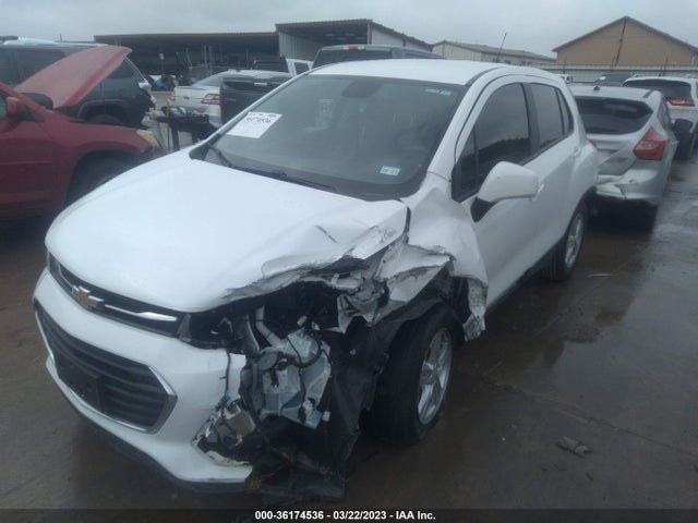 Chevrolet TRAX LS 2020 KL7CJKSB7LB052560 Image 2