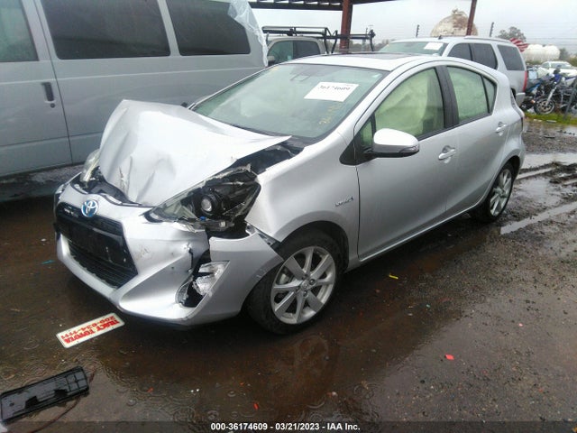 Toyota Prius C One/two/three/four 2016 JTDKDTB32G1588980 Image 2
