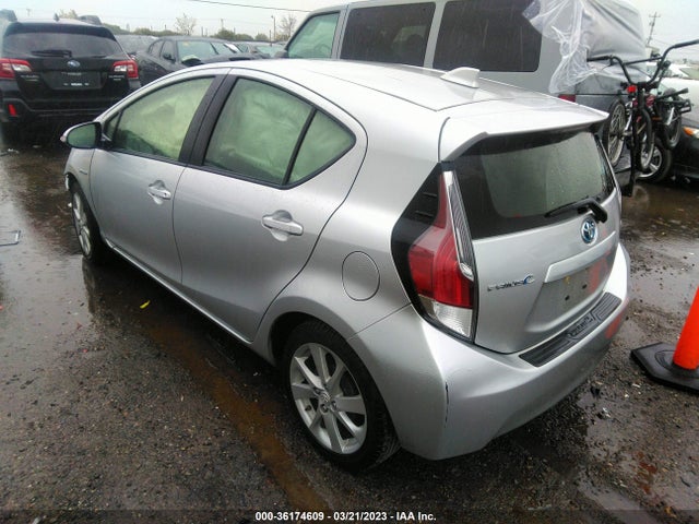 Toyota Prius C One/two/three/four 2016 JTDKDTB32G1588980 Image 3