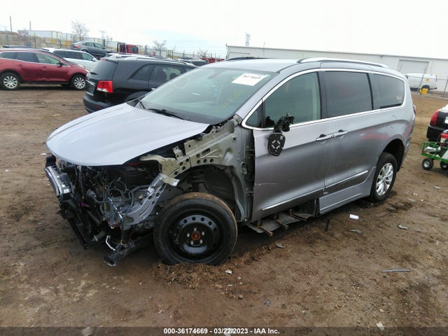 2C4RC1BG5JR355963 Chrysler Pacifica Touring L