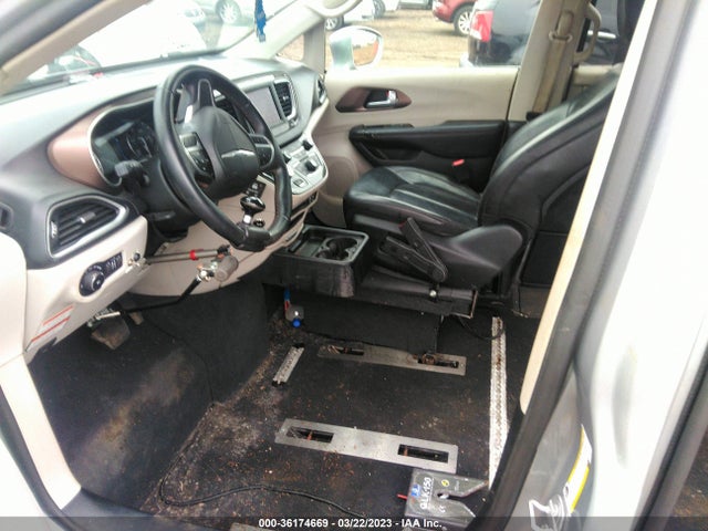 2C4RC1BG5JR355963 Chrysler Pacifica Touring L