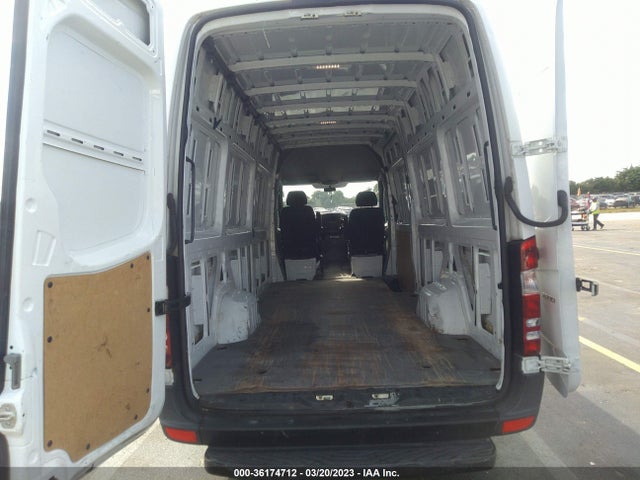 2018 FREIGHTLINER SPRINTER CARGO VAN VIN: WDYPE8CD7JP617065