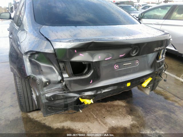 WBA8E1G57GNT35486 BMW 3 Series 320i