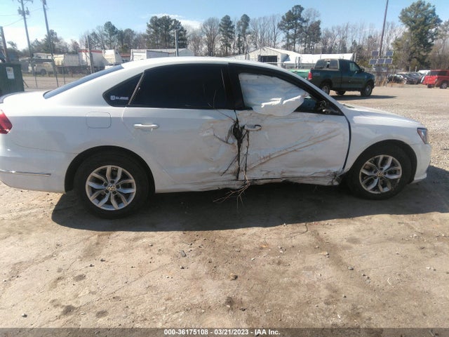 1VWAA7A36JC010063 Volkswagen Passat 2.0t S/r-line