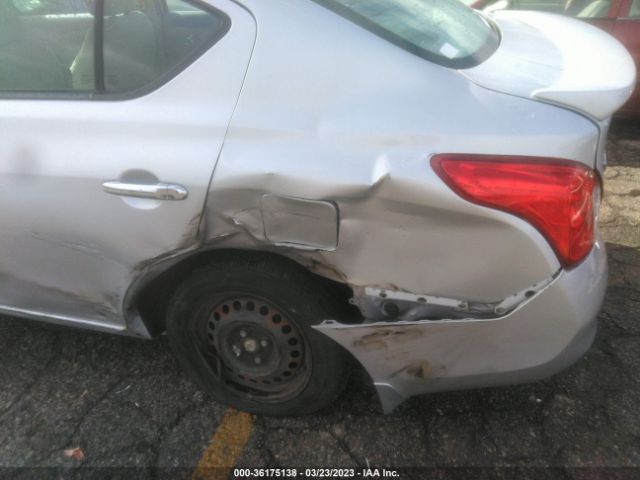 3N1CN7AP2EL806938 Nissan VERSA SV