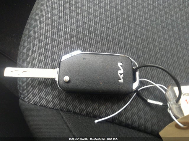 KIA SOUL LX 2022 KNDJ23AU2N7176578 Image 3