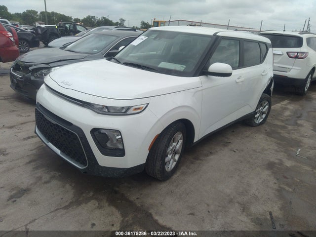 KIA SOUL LX 2022 KNDJ23AU2N7176578 Image 2