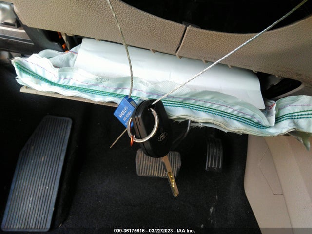Ford ESCAPE SE 2017 1FMCU0GD8HUC18973 Image 3