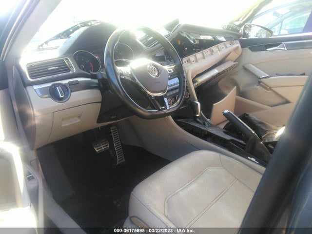 1VWDT7A3XHC031709 Volkswagen Passat R-line W/comfort Pkg