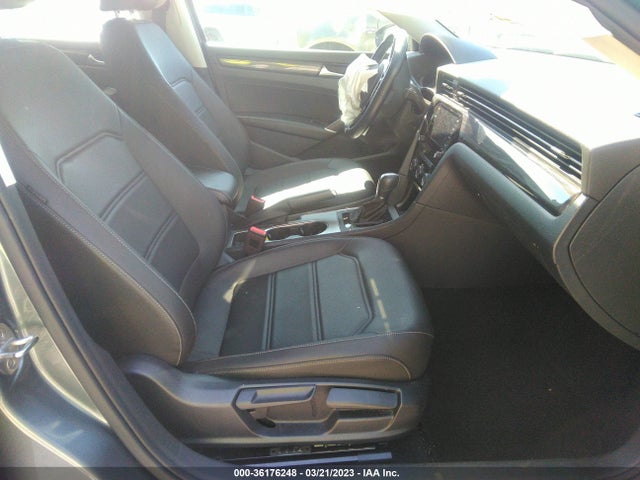 1VWMA7A38LC015636 Volkswagen Passat 2.0t R-line