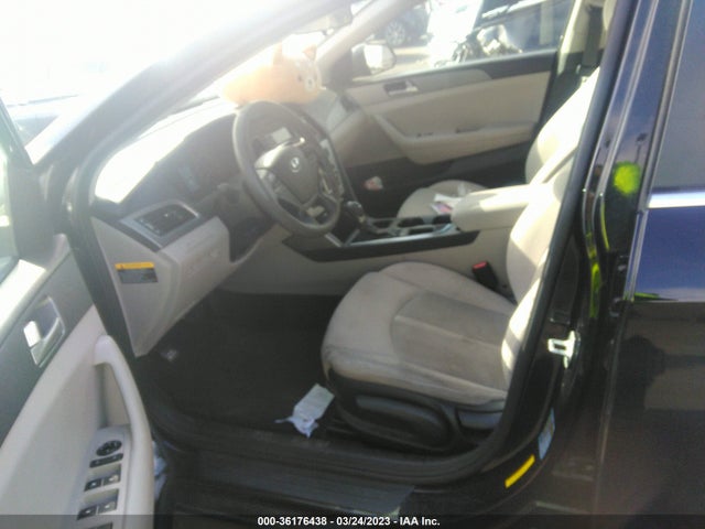 2015 HYUNDAI SONATA 2.4L SE VIN: 5NPE24AFXFH122211