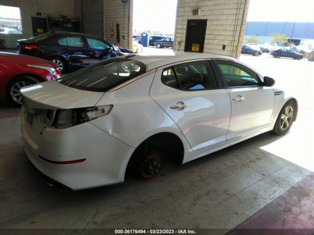 KNAGM4A78F5602384 KIA Optima Lx