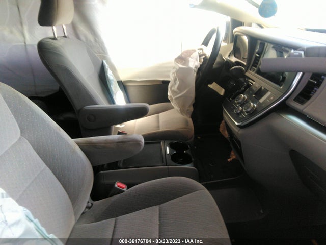 Toyota SIENNA LE 2016 5TDKK3DC0GS739630 Image 6