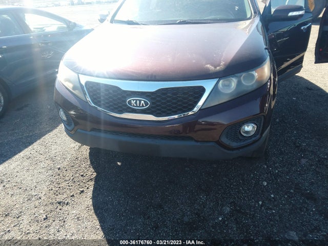 2011 KIA SORENTO LX VIN: 5XYKTDA26BG159822