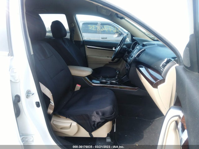 2014 KIA SORENTO LX VIN: 5XYKTCA68EG465325
