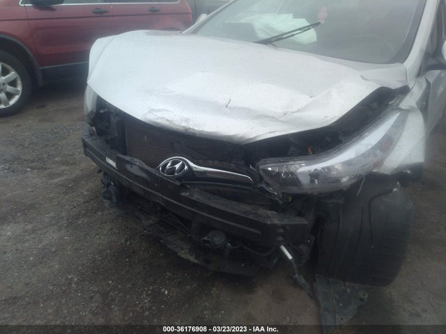 2015 HYUNDAI ELANTRA SE VIN: 5NPDH4AE6FH606930