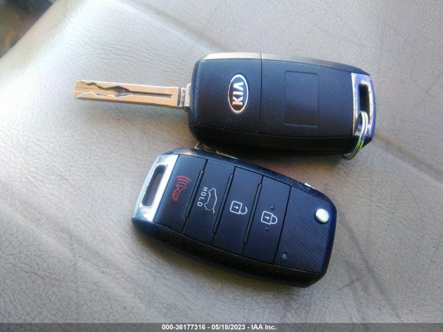 KIA SOUL + 2015 KNDJP3A5XF7749061 Image 3