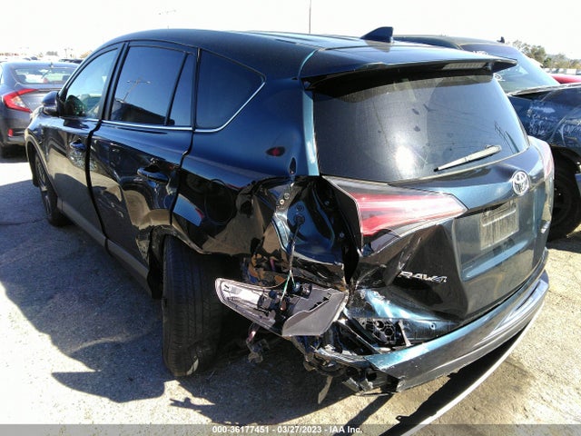2018 TOYOTA RAV4 XLE VIN: JTMWFREV5JJ750121