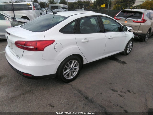 Ford FOCUS SE 2016 1FADP3F29GL337594 Image 4
