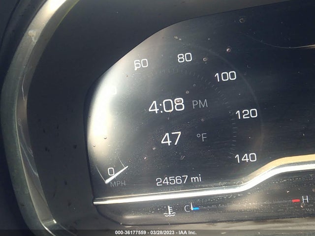 2022 GMC Yukon XL, VIN: 1GKS2GKD2NR222171