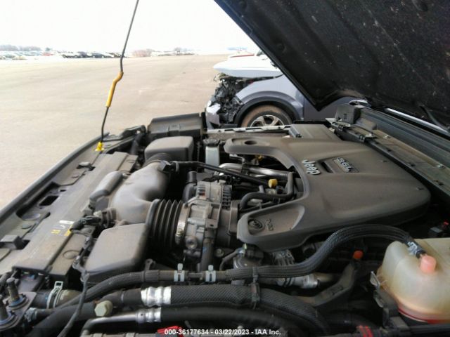 1C4HJXEG3KW583162 Jeep Wrangler Unlimited Sahara