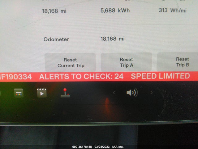 Tesla Model Y Long Range 2021 5YJYGDEE9MF190334 Image 8