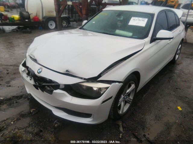 BMW 3 Series 320i 2014 WBA3B1G57ENS80019 Image 2